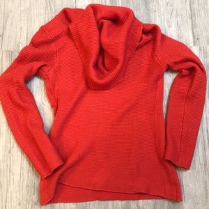 Beautiful (comfy + cozy) coral sweater